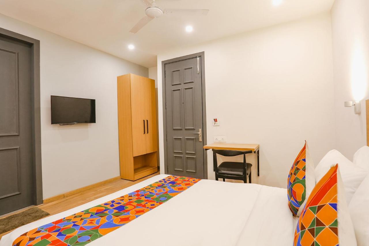 Hotel Fabexpress D2 Paschim Vihar Dillí Exteriér fotografie